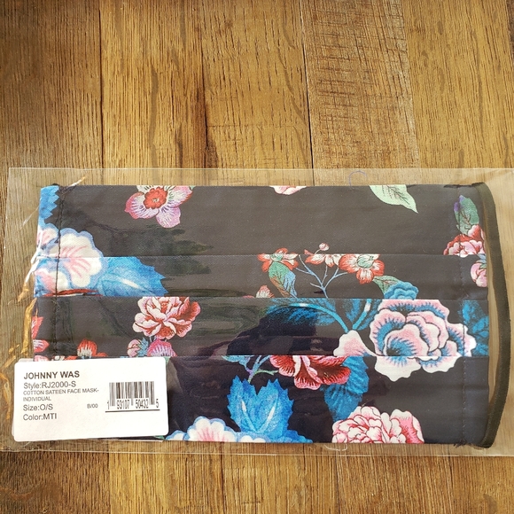 Johnny Was Floral Cotton Face Mask - Picture 1 of 8